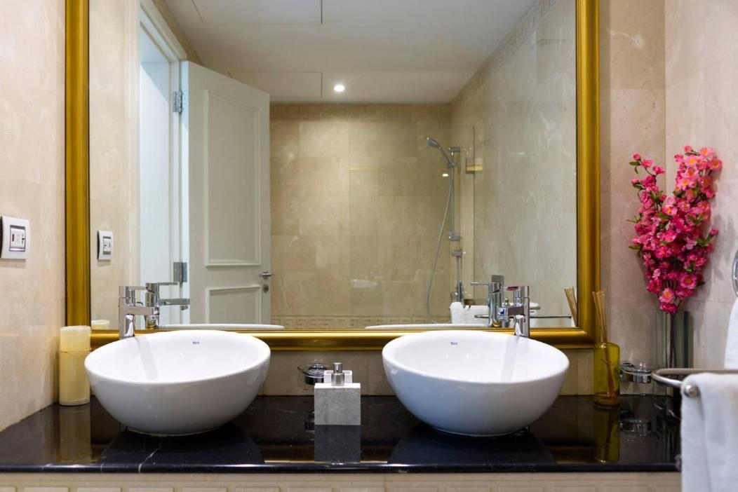 Versace Tower Luxury Suites - Downtown ベイルート エクステリア 写真