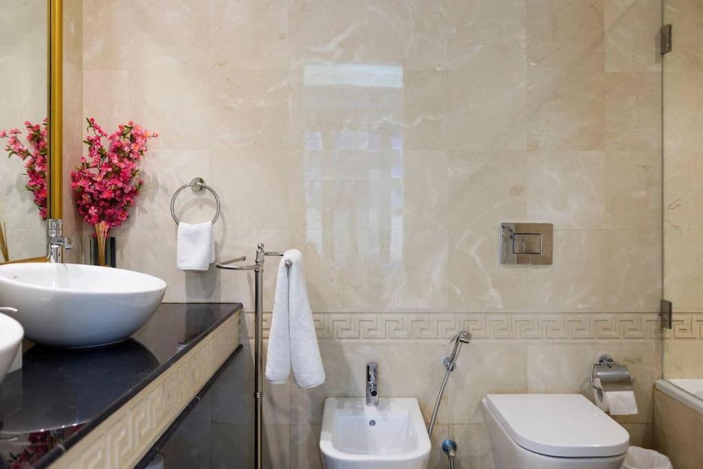 Versace Tower Luxury Suites - Downtown ベイルート エクステリア 写真