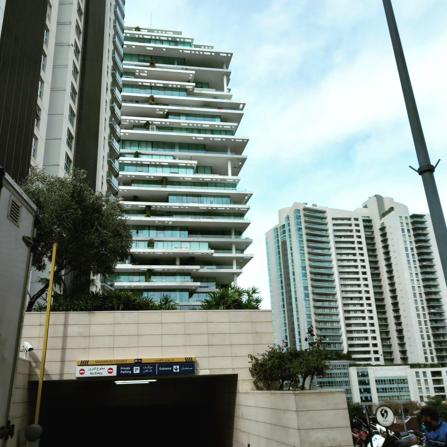 Versace Tower Luxury Suites - Downtown ベイルート エクステリア 写真